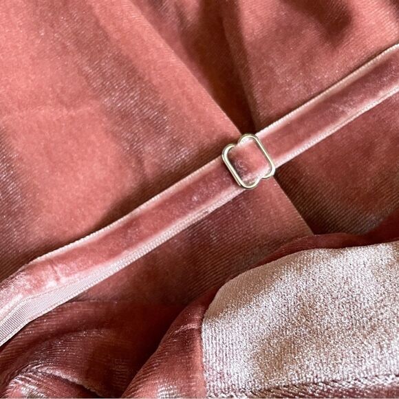 Ali & Jay Baby Love Velvet Wrap Dress XS Pink Mauve Surplice Tie Waist NWT - Picture 6 of 10